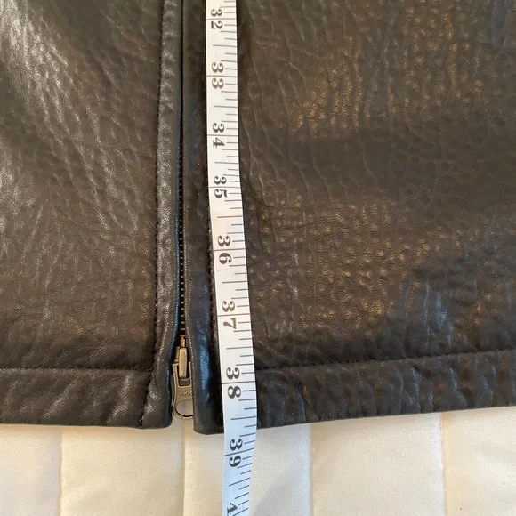 Robert Comstock Black Genuine Leather 3/4 Length Jacket. Size: 48 - Picture 10 of 12